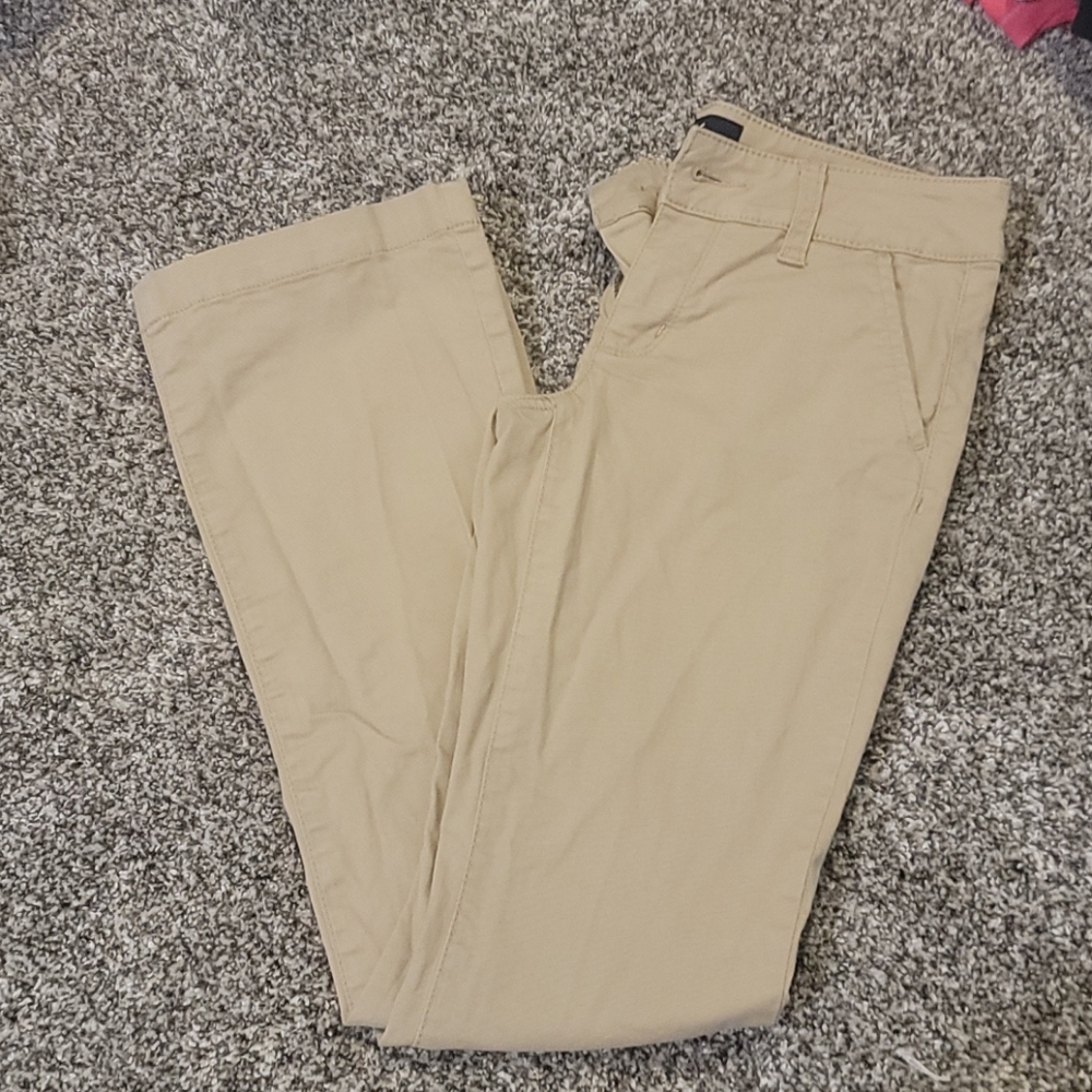 American eagle kahki pants